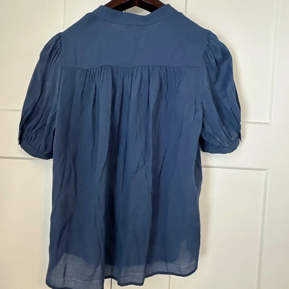 Women’s Banana Republic -Sleeve Button-Down Shirt in Navy S - Picture 2 of 3